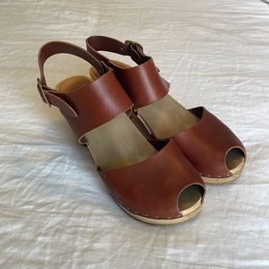 BRYR Miranda Peep Toe Clogs